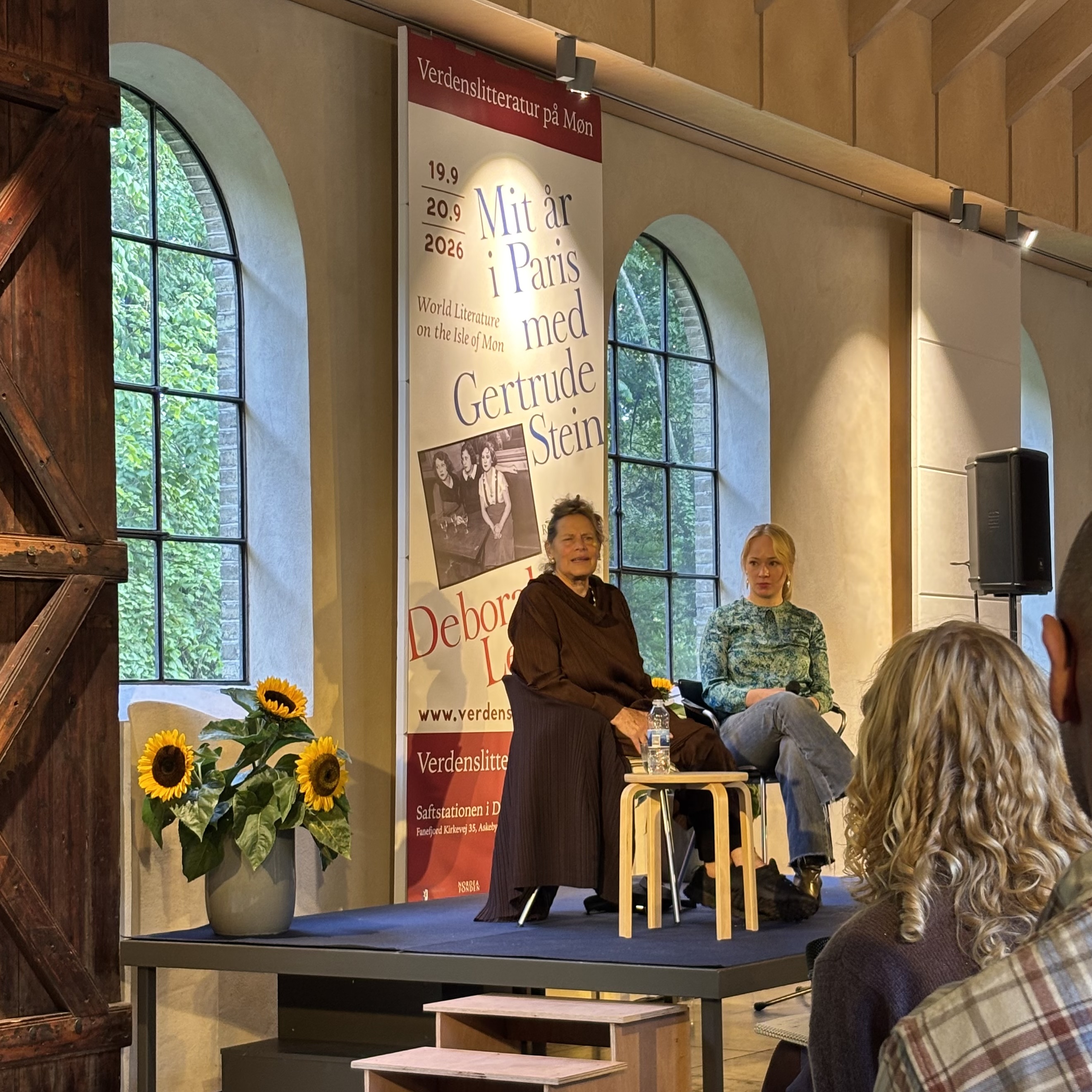 Deborah Levy på Saftstationen i 2026 på litteraturfestivalen Verdenslitteratur på Møn